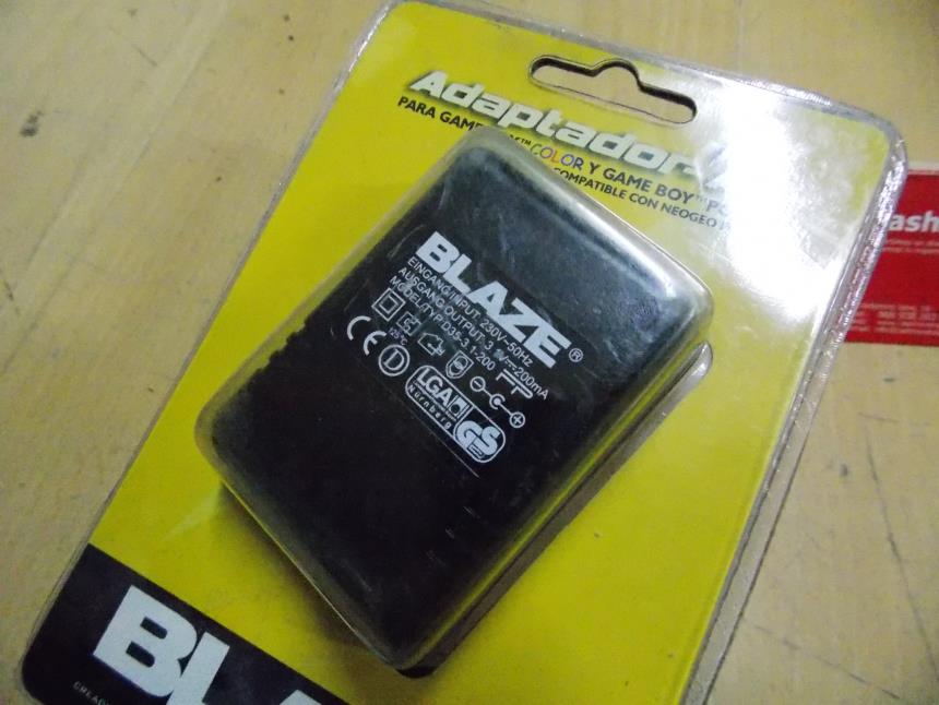 CARGADOR DE GAME BOY