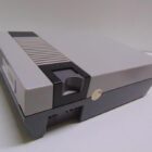 CONSOLA DE 8 BITS CON MANDO Y JUEGO