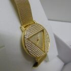 RELOJ DE DISEÑO CON CAJA