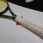 RAQUETA DE TENIS CON FUNDA *