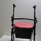 ANDADOR CON FRENO Y ASIENTO