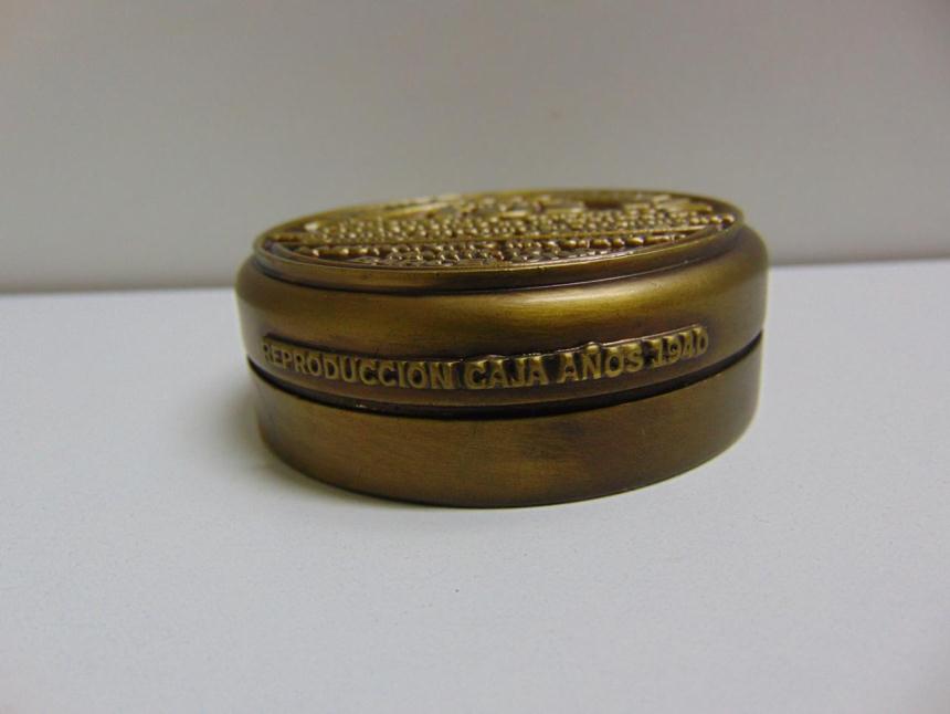 REPLICA DE COLECCION CON CAJA (EDICION LIMITADA)