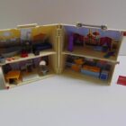 CASA DE PLAYMOBIL CON ACCESORIOS