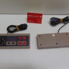 CONSOLA 8 BIT CON DOS MANDOS Y HDMI