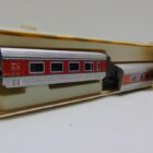 2 VAGONES DE TREN A ESCALA N
