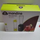 MINI BATIDORA CON CAJA SEMINUEVA