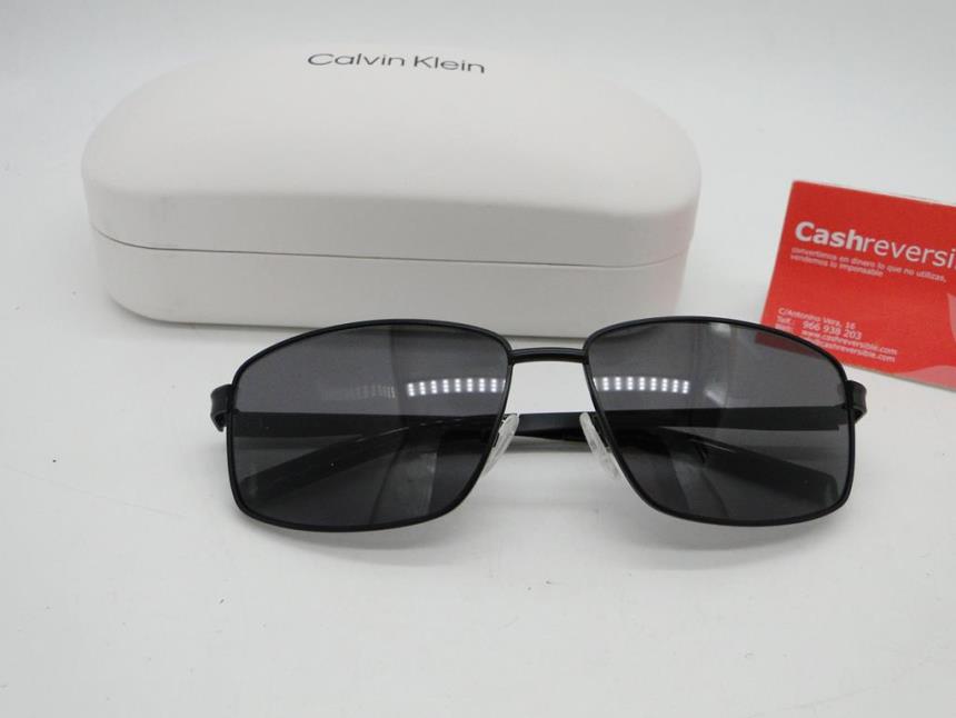 articulos_imagen1_174923.jpg GAFAS DE SOL CON FUNDA