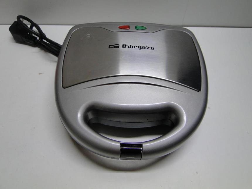 articulos_imagen1_175048-2.jpg SANWICHERA 3 EN 1 *
