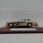 REPLICA DE COCHE A ESCALA
