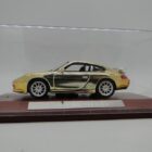 REPLICA DE COCHE A ESCALA