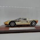 REPLICA DE COCHE A ESCALA