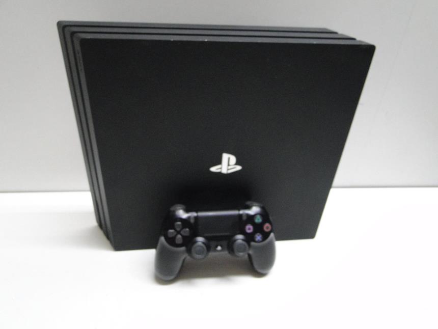 articulos_imagen1_175662.jpg PS4 PRO CON MANDO
