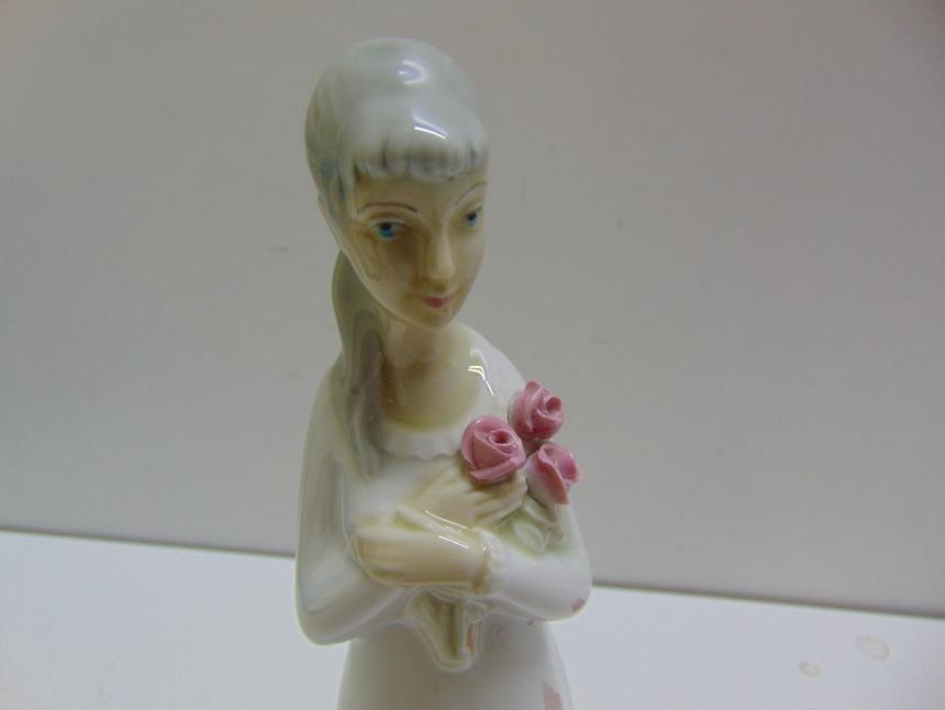 FIGURA DE PORCELANA VALENCIANA