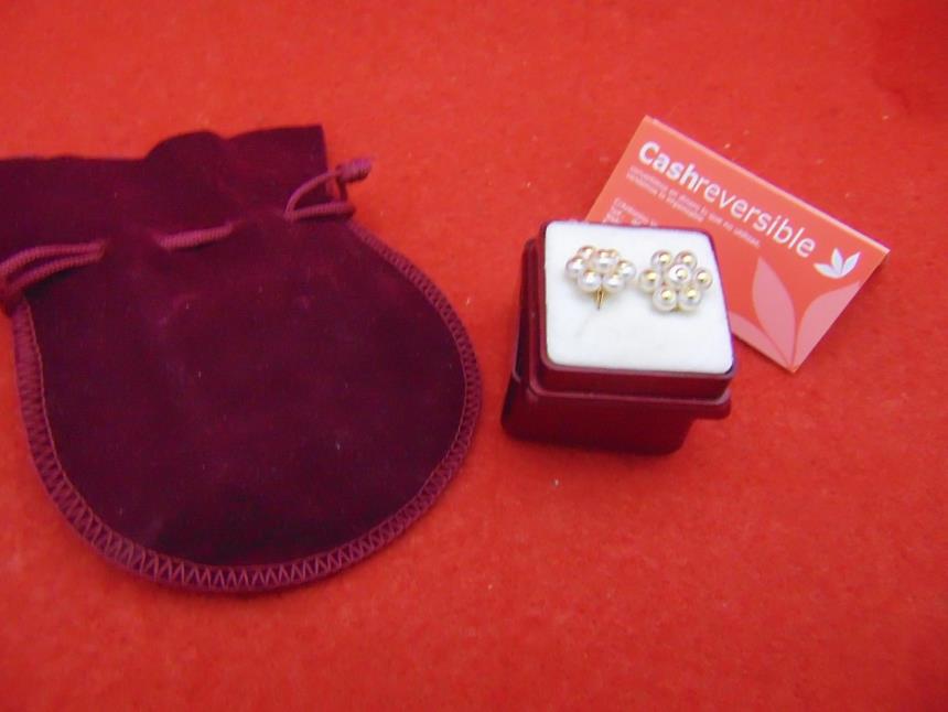 PENDIENTES DE ORO DE 18 K CON PIEDRAS