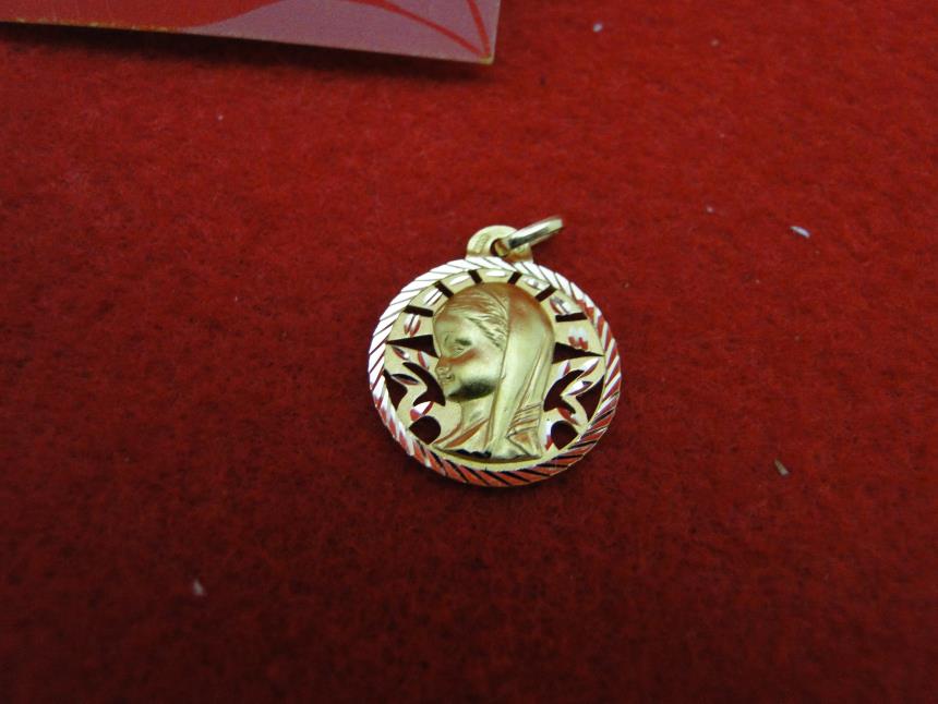 COLGANTE DE ORO DE 18 K