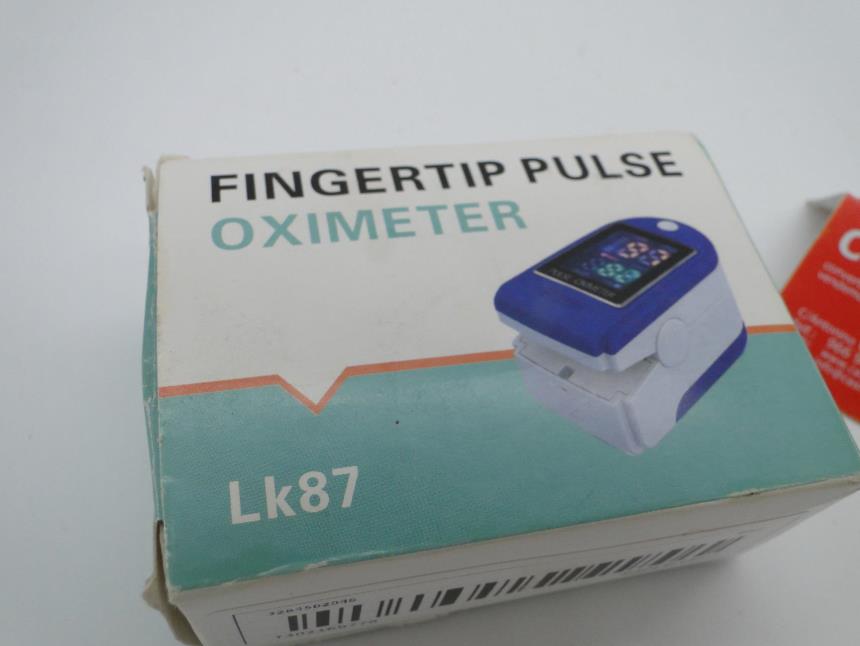 OXIMETRO CON CAJA
