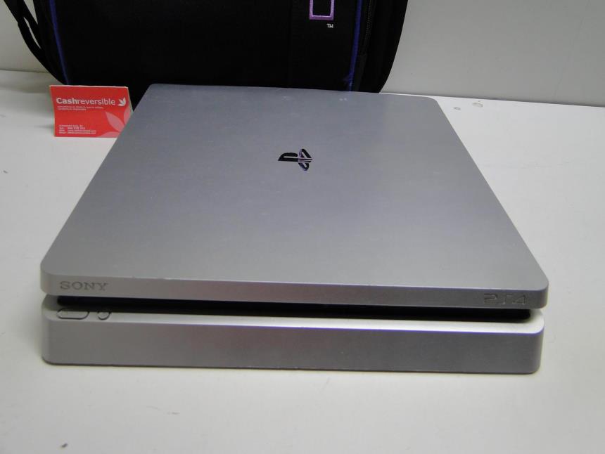 PS4 CON MANDO CON MOCHILA