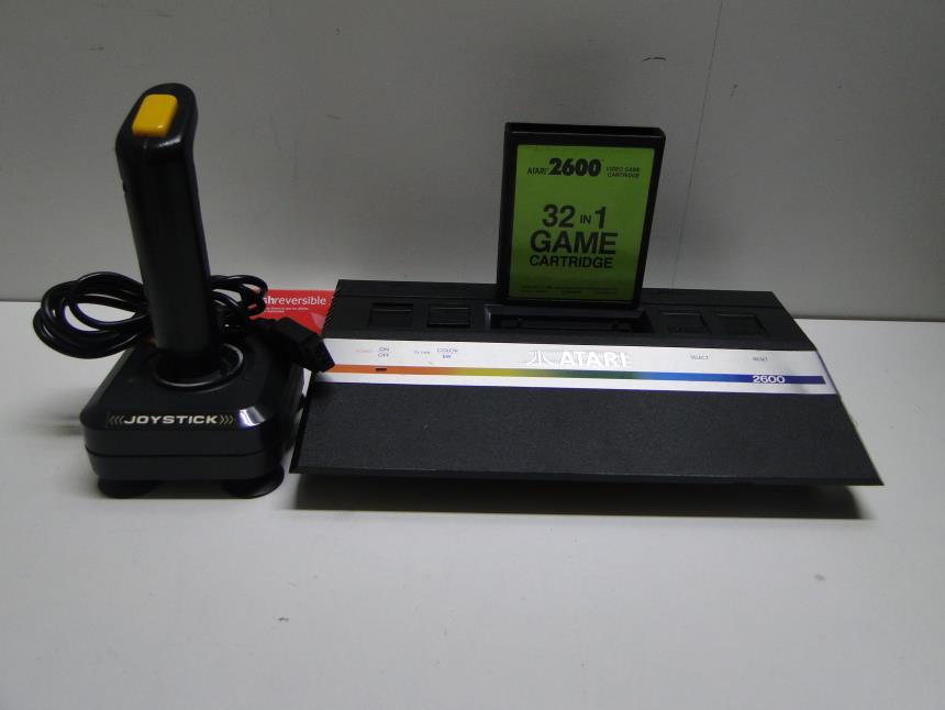 ATARI 2600 CON JUEGO Y CAJA*