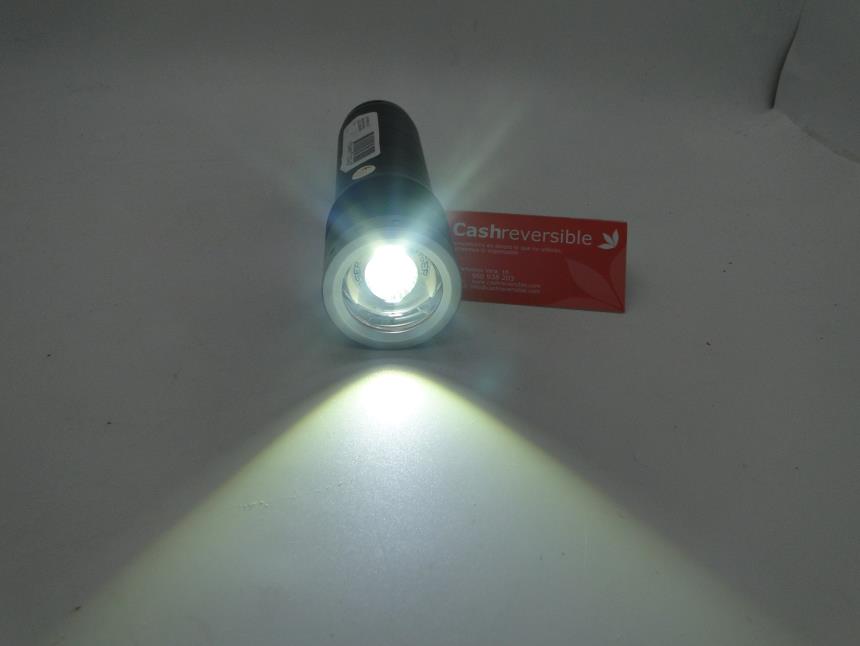 LINTERNA LED PROFESIONAL SEMINUEVA