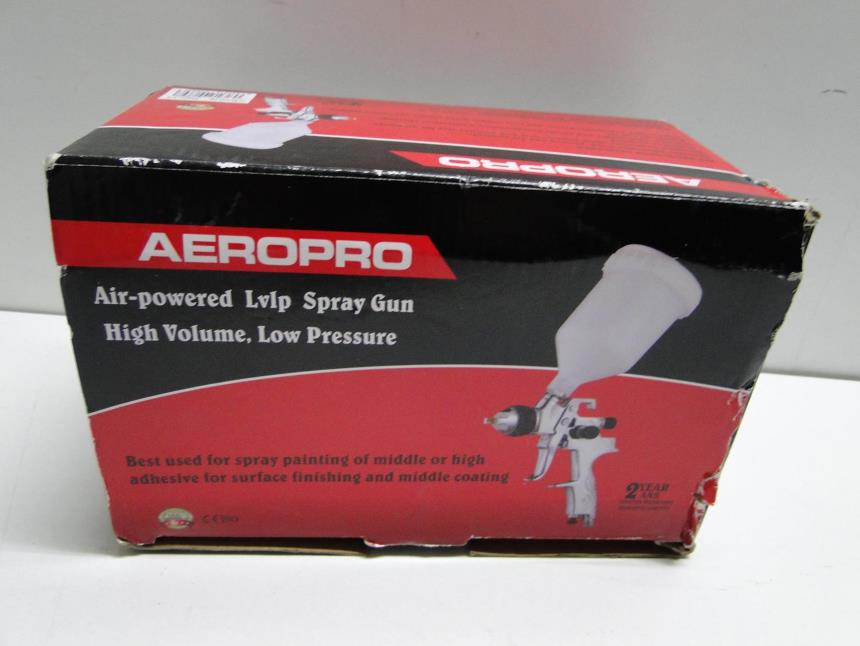 PISTOLA DE PINTURA CON CAJA NUEVA