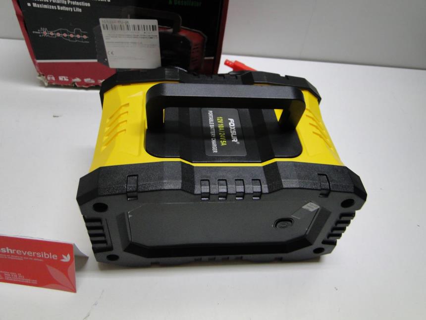 CARGADOR DE BATERIAS 12/24V CON CAJA SEMINUEVA