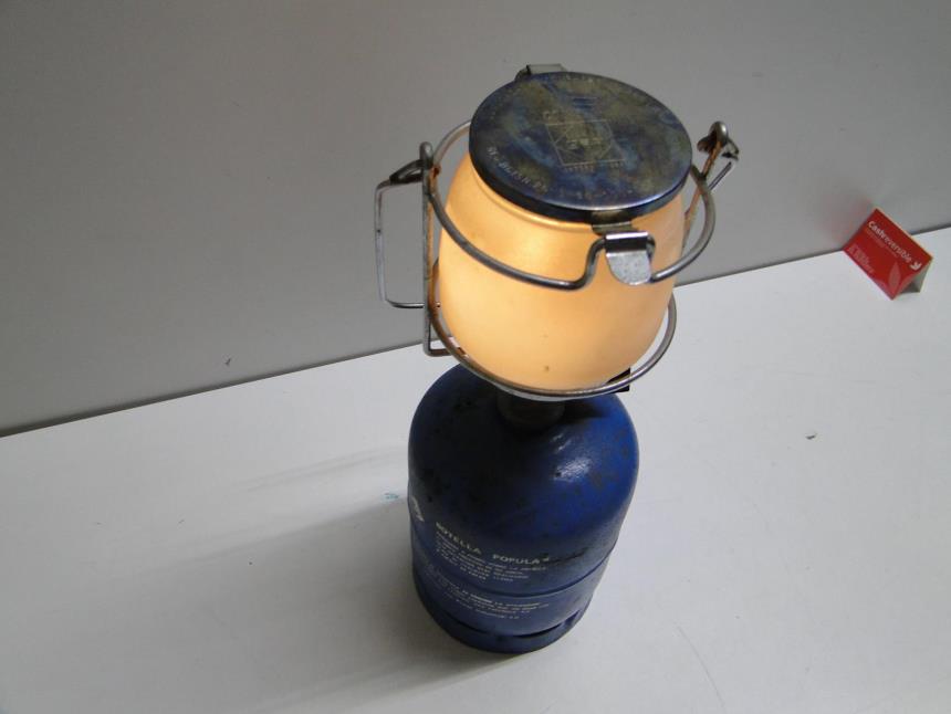 FAROLILLO DE GAS CON BOTELLA POPULAR
