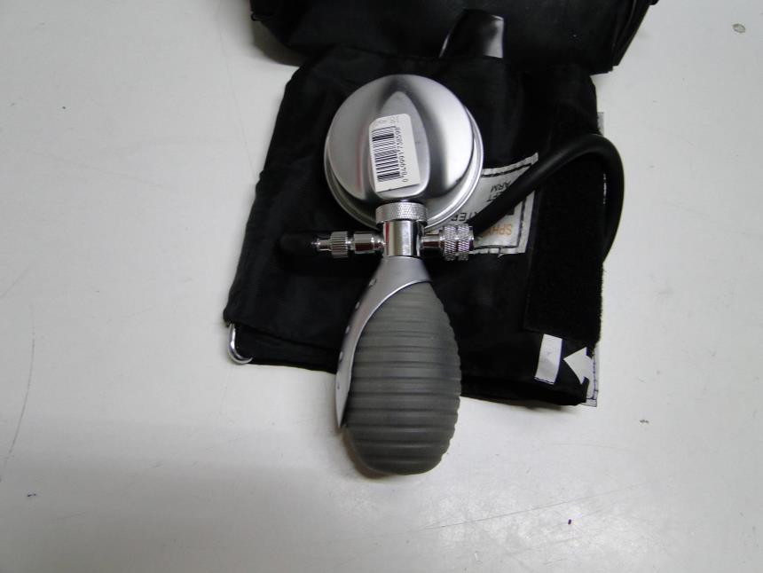 TENSIOMETRO MANUAL CON FUNDA