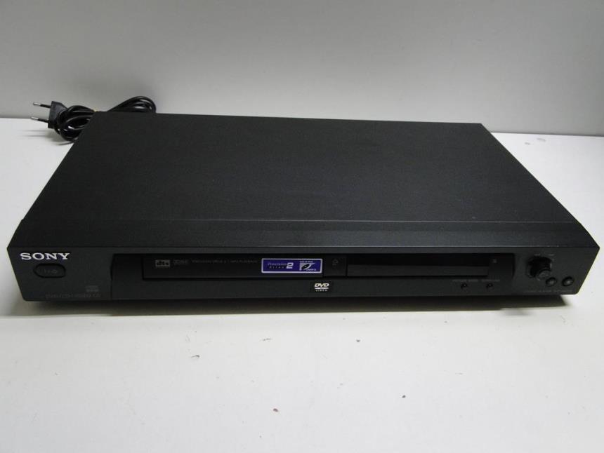 DVD CON MANDO