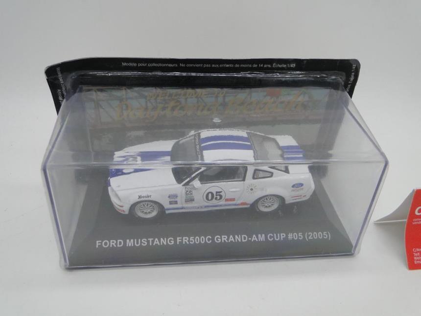 REPLICA DE COCHE A ESCALA 1/43 NUEVO