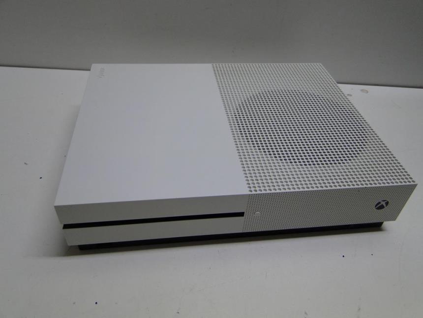 XBOX ONE S 1TB CON MANDO