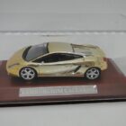REPLICA DE COCHE A ESCALA