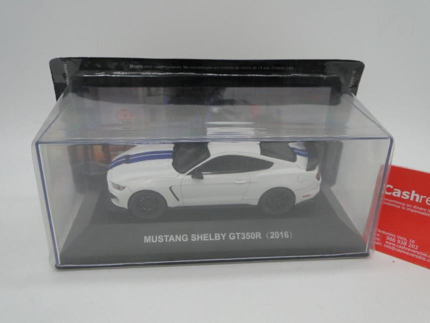 REPLICA DE COCHE A ESCALA 1/43