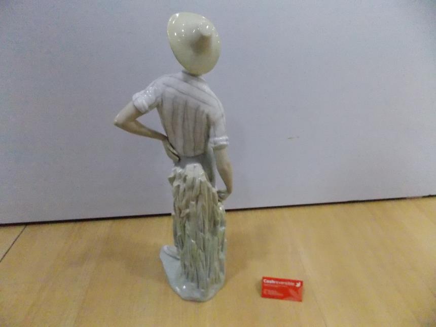 FIGURA DECORATIVA