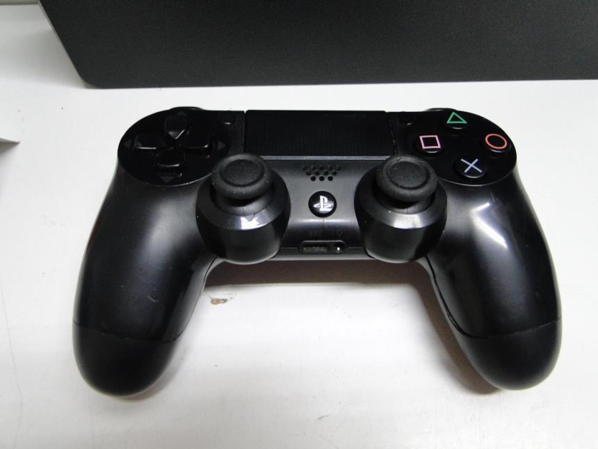 PS4 SLIM CON MANDO **