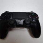 PS4 CON MANDO Y CAJA
