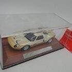 REPLICA DE COCHE A ESCALA