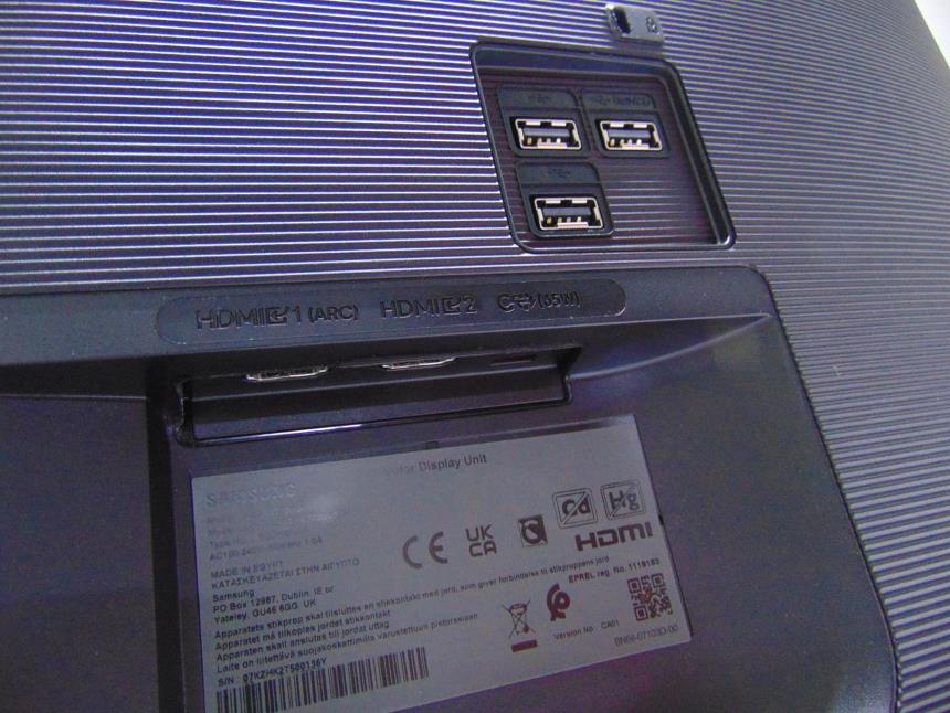 SMART TV MONITOR 4K M7 32 NUEVO