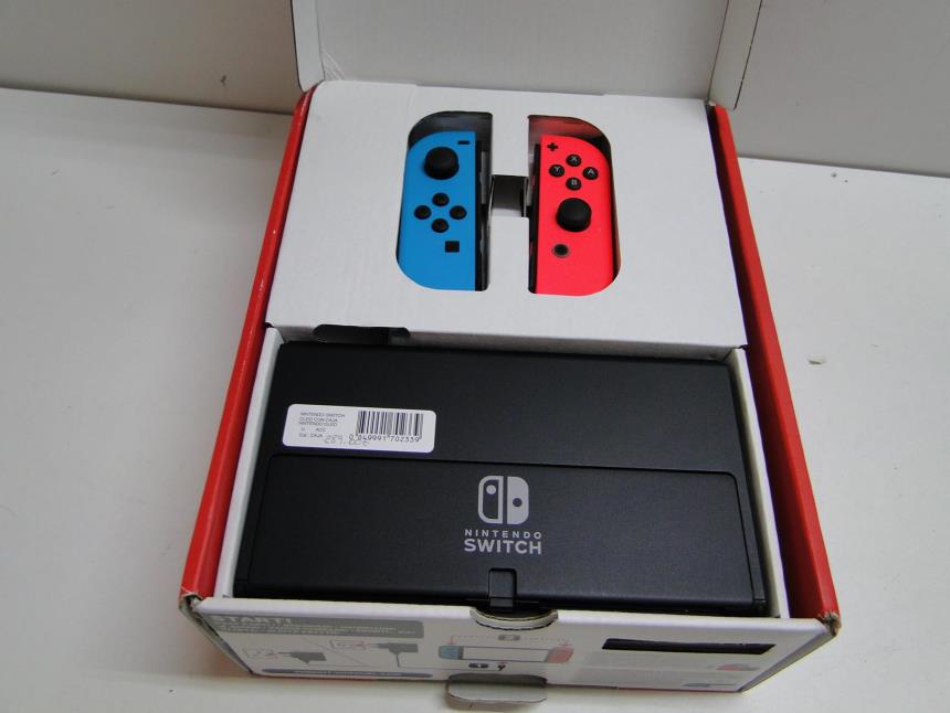 NINTENDO SWITCH OLED CON CAJA PERFECTO ESTADO