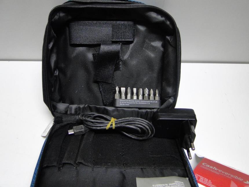 ATORNILLADOR A BATERIA CON FUNDA