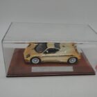 REPLICA DE COCHE A ESCALA