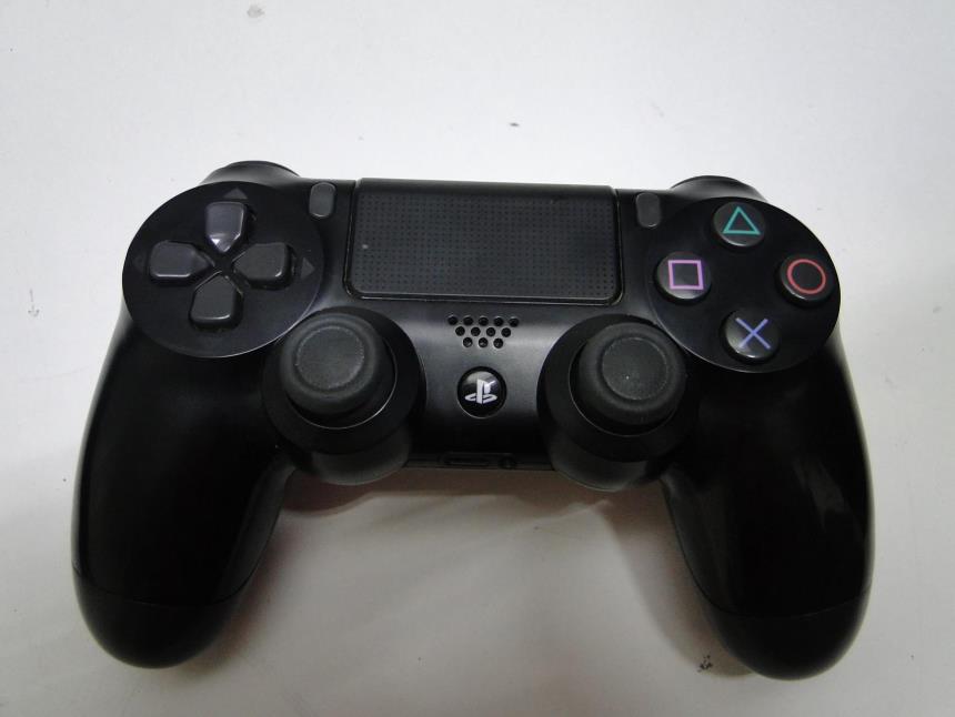 PS4 PRO CON MANDO