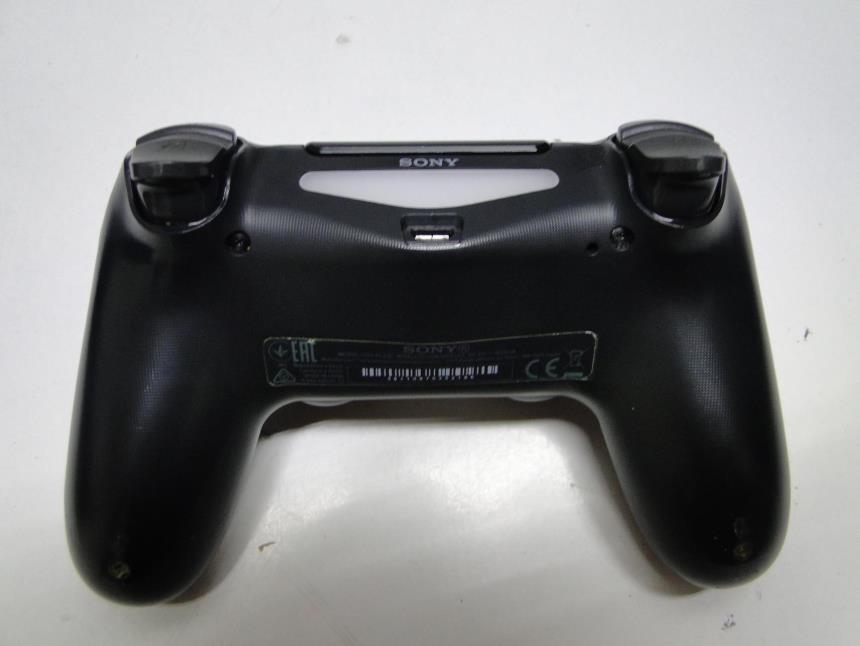PS4 PRO CON MANDO