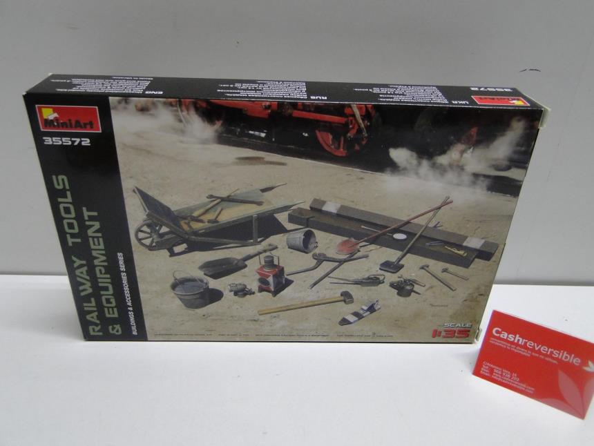 articulos_imagen1_173075.jpg SET DE ACCESORIOS A ESCALA1/35 NUEVO