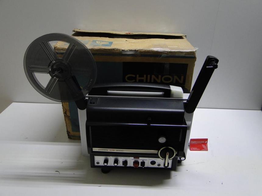 articulos_imagen1_176538.jpg PROYECTOR 8MM CON CAJA PERFECTO ESTADO