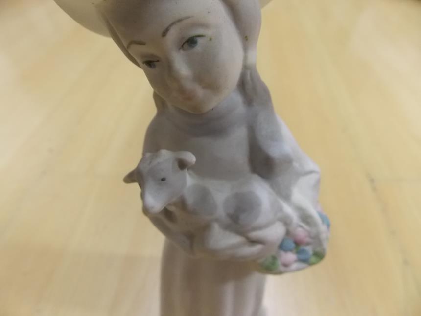 articulos_imagen1_86679-1.jpg FIGURA DECORATIVA