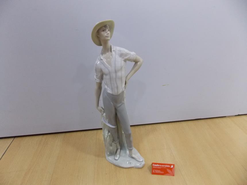 articulos_imagen1_97892.jpg FIGURA DECORATIVA