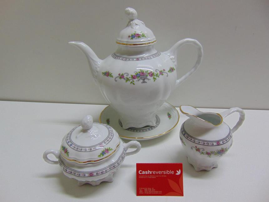 JUEGO DE CAFE DE PORCELANA