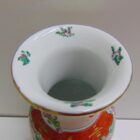 JARRON DE PORCELANA CHINA PINTADA A MANO CON PEANA