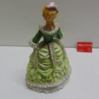 FIGURA DE PORCELANA DECORATIVA CLASICA