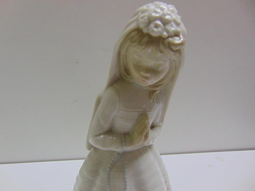 FIGURA DE PORCELANA
